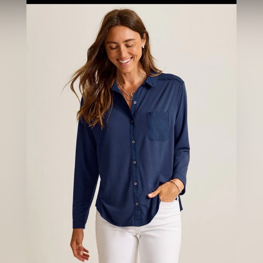 Tommy Bahama kauai hybrid Navy Button-Up Shirt size medium NWOT